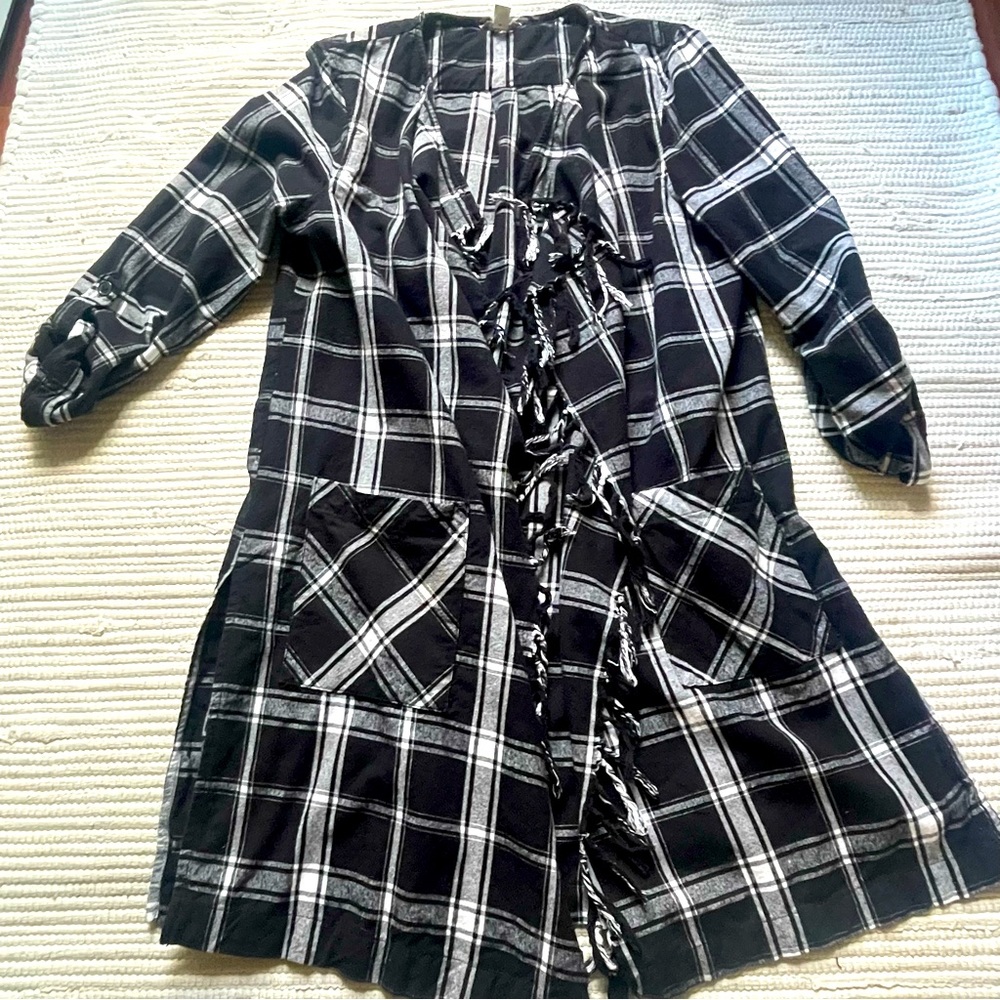 Cato Tops | Black and White Plaid Oversized Tassel Cardigan Size Large